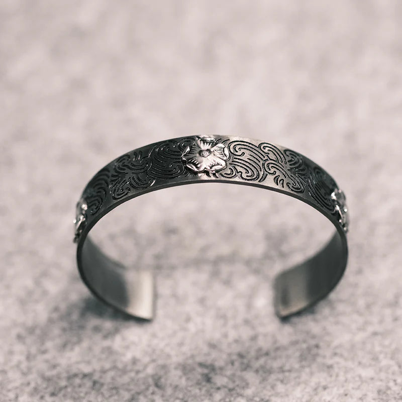 FLOWER SILVER BLACK BANGLE L